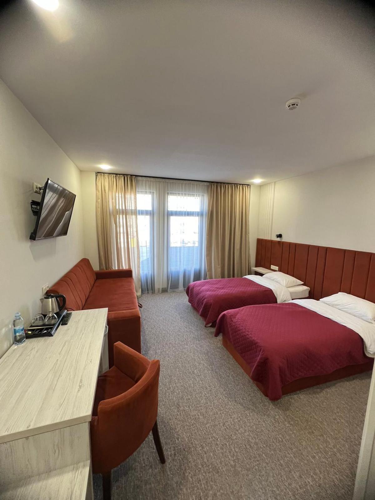 Гетьман Готель & Spa Chortkiv Extérieur photo