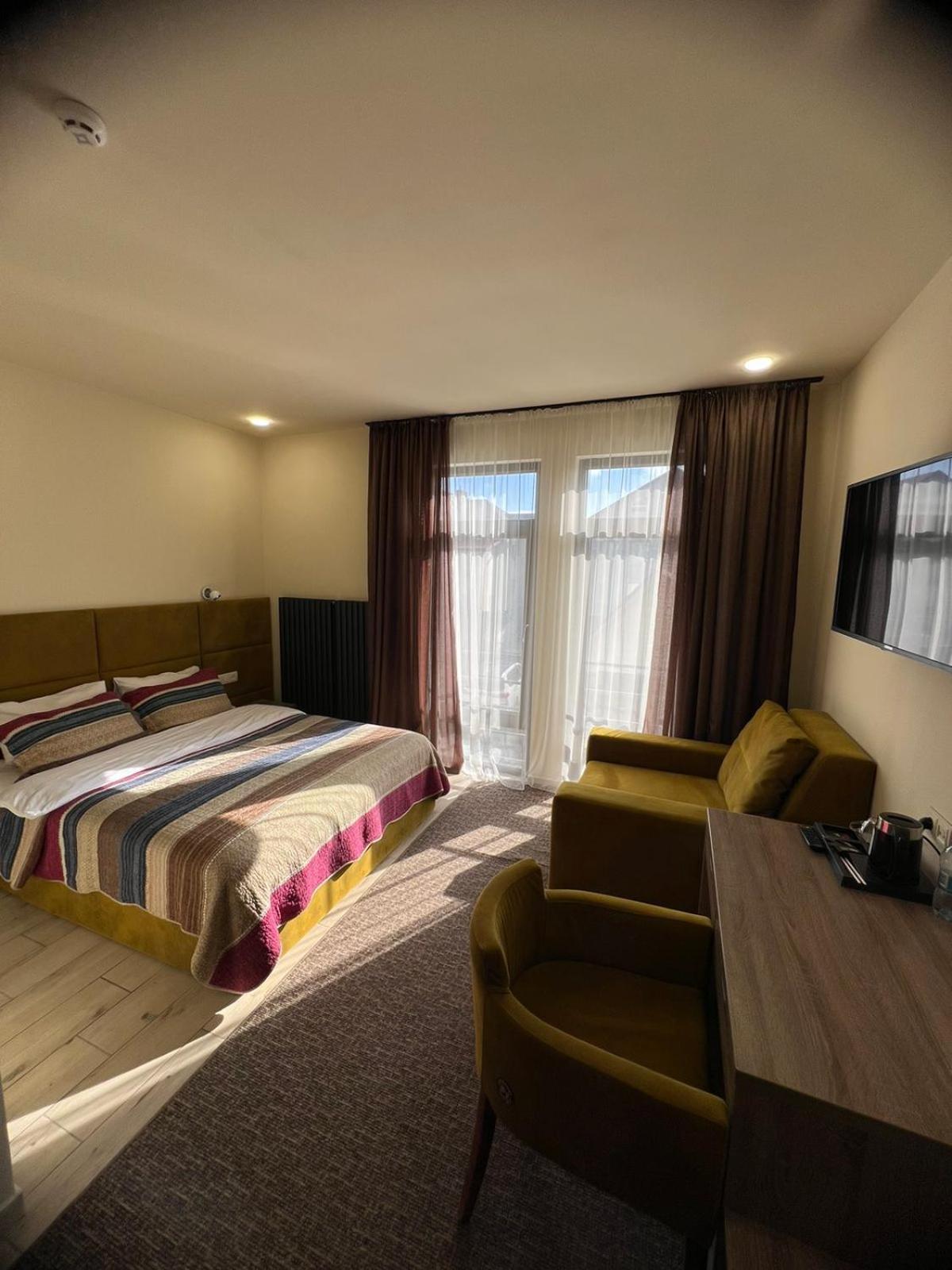 Гетьман Готель & Spa Chortkiv Extérieur photo