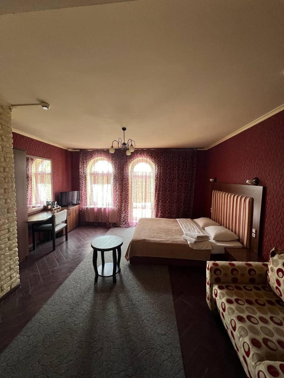 Гетьман Готель & Spa Chortkiv Extérieur photo