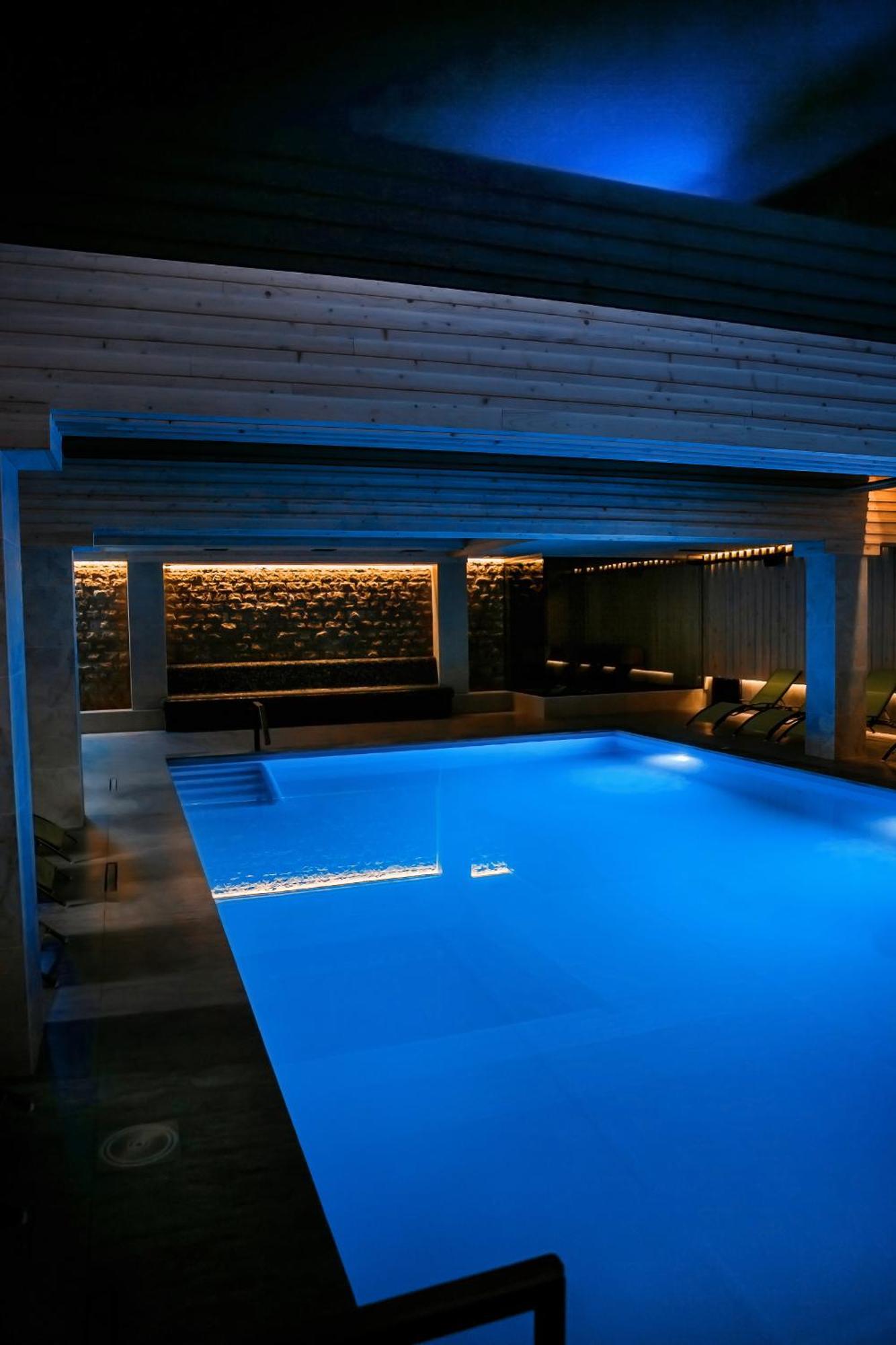 Гетьман Готель & Spa Chortkiv Extérieur photo