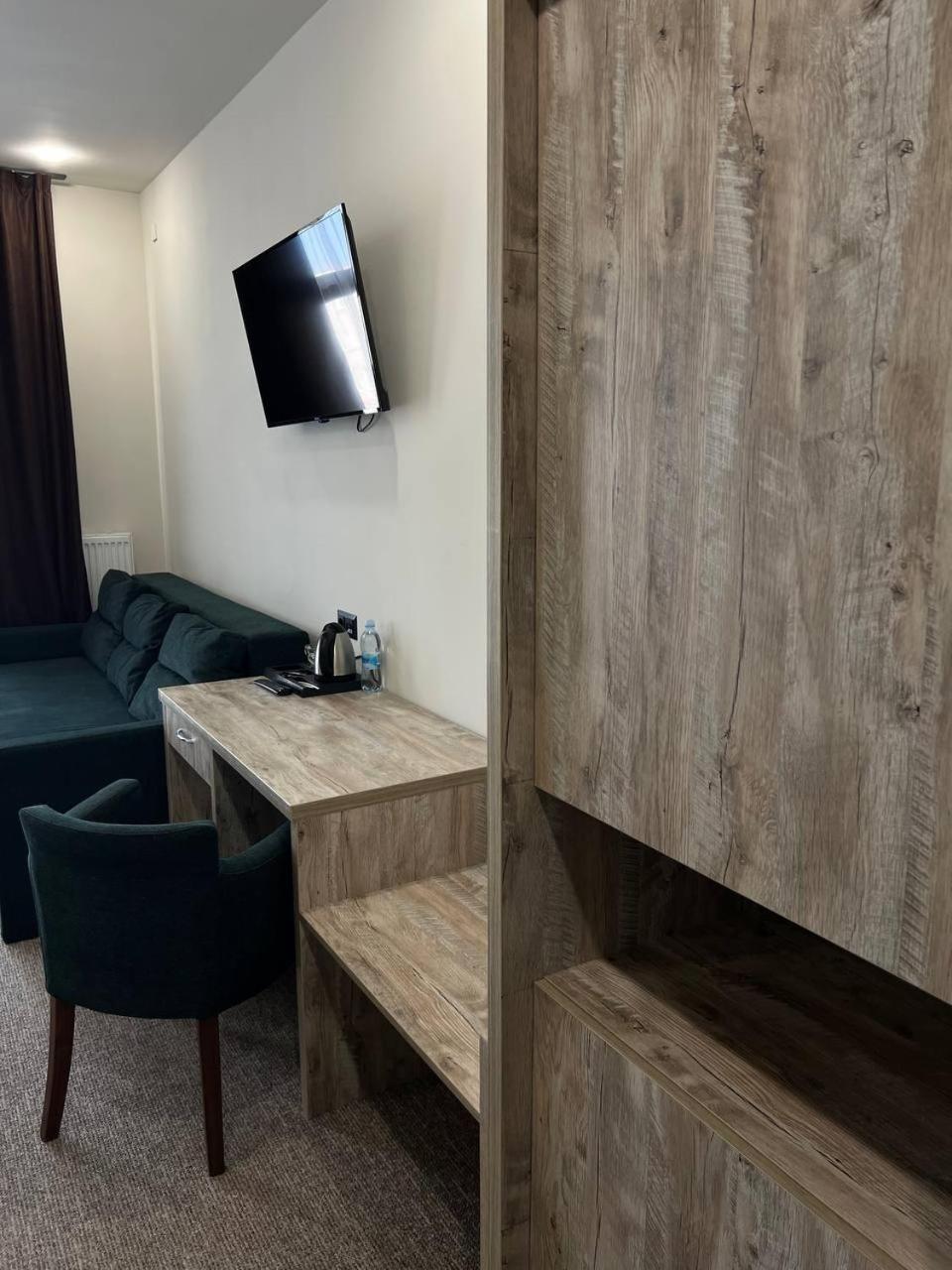 Гетьман Готель & Spa Chortkiv Extérieur photo